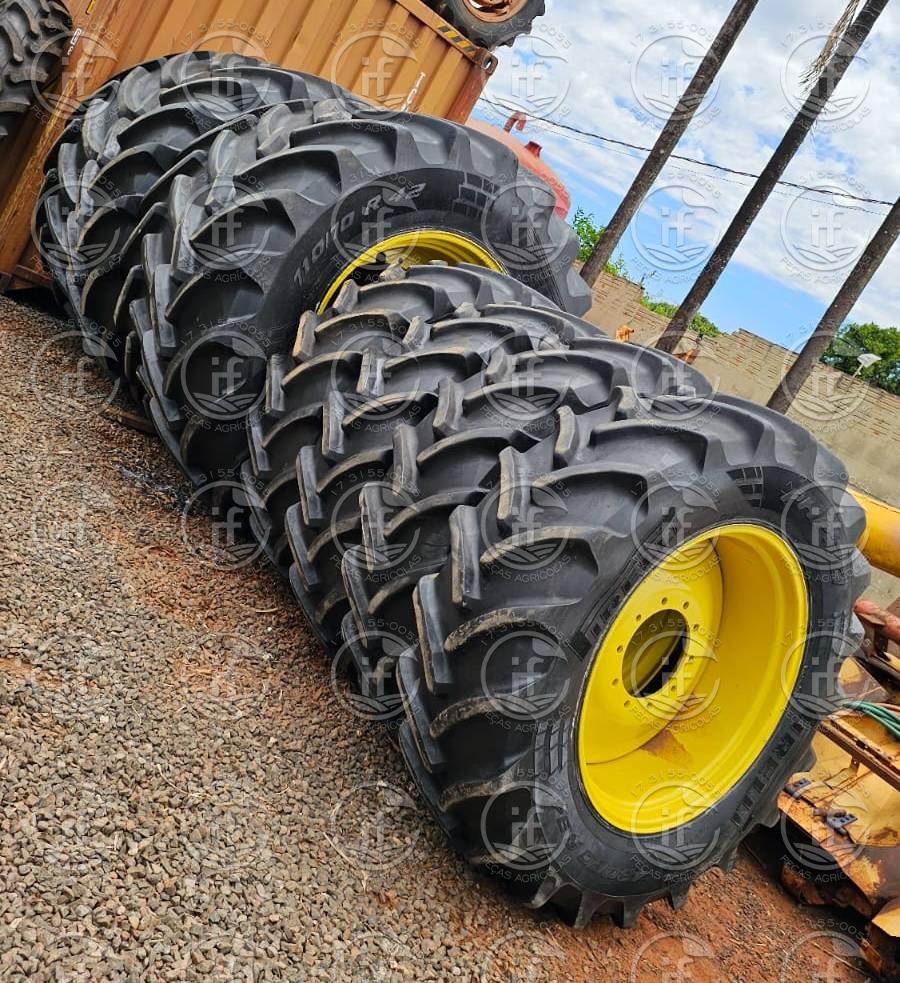 JOGO DE RODAS TRATOR JOHN DEERE 8R - RE572758 | RE572754 | R193201, R570606 | R570583